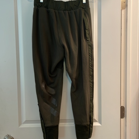 Adidas Medium olive green detailed joggers - Picture 7 of 7